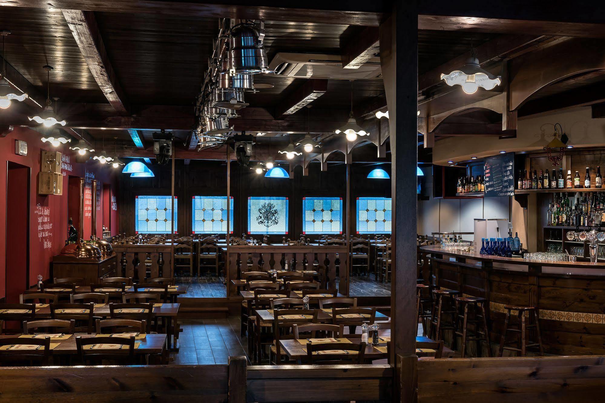 Hotel Blue Ribbon แวร์เชลลี ภายนอก รูปภาพ