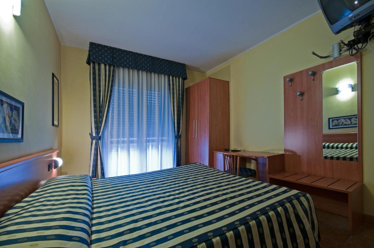 Hotel Blue Ribbon แวร์เชลลี ห้อง รูปภาพ